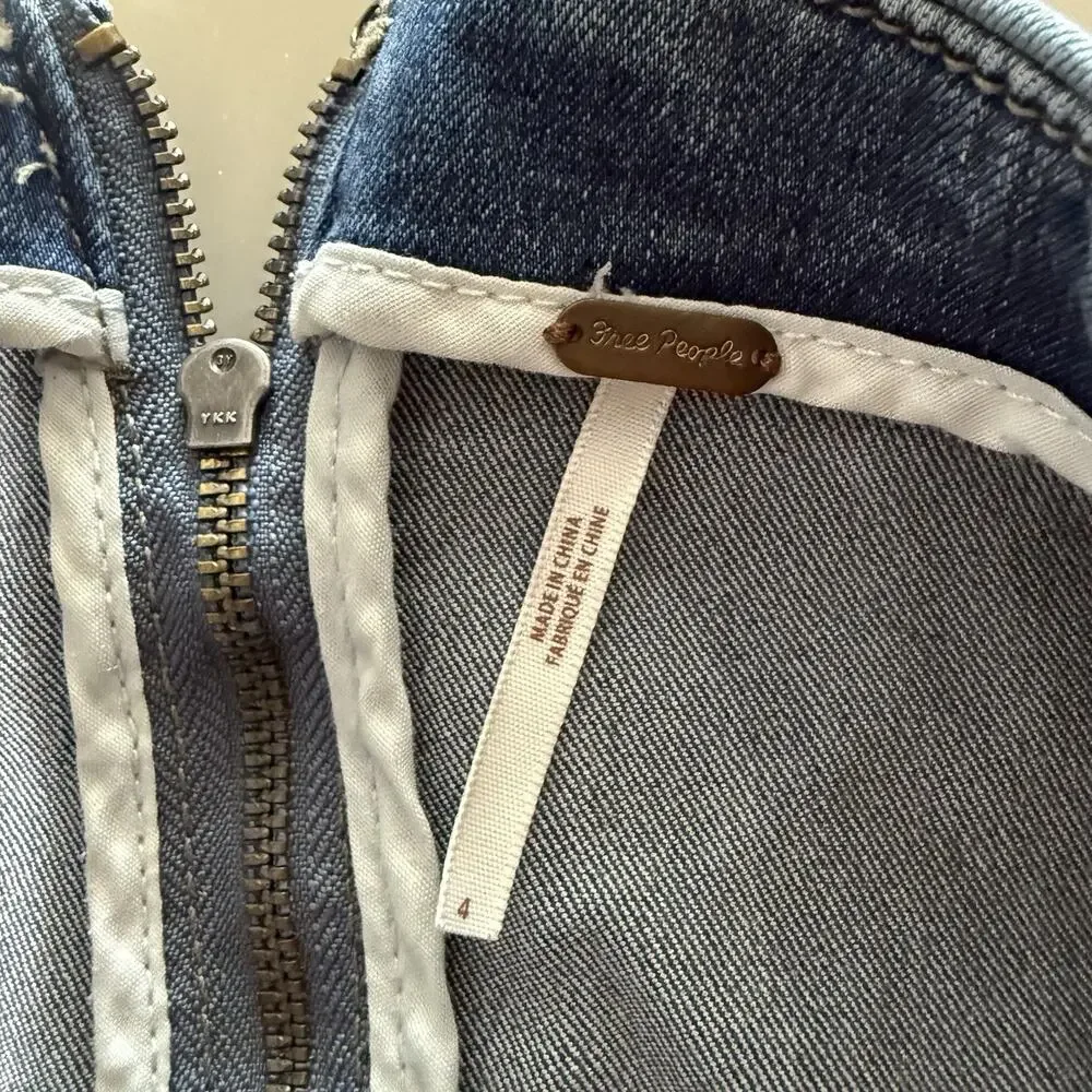Free People Women’s Size 4 Blue Cotton Denim Mini Skirt Zip Closure Festival